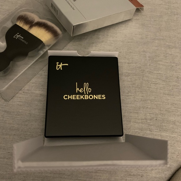 NEW IT Cosmetics Hello Cheekbones & Brush - Picture 7 of 10
